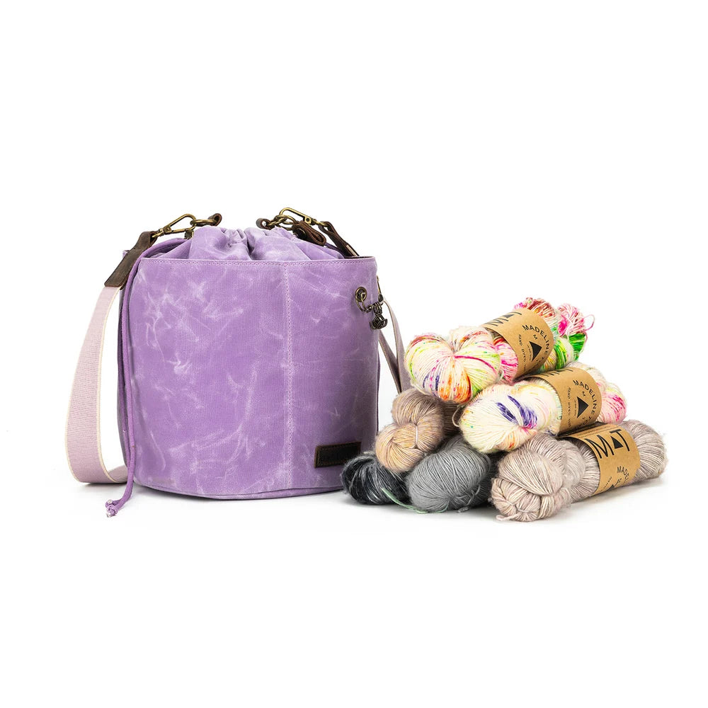 Della Q Bucket Bag