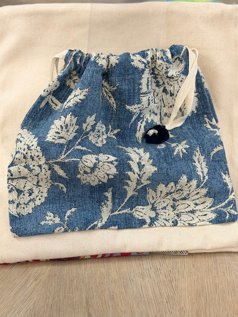 Atenti Drawstring Bag