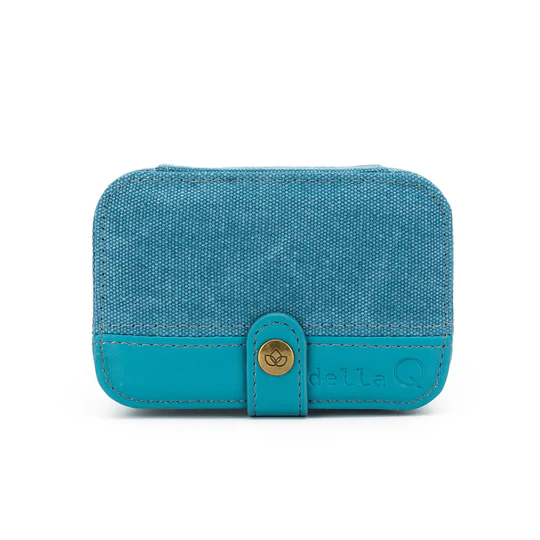 Della Q Buddy Case