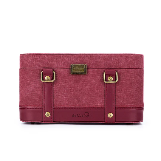 Della Q - Maker's Train Case