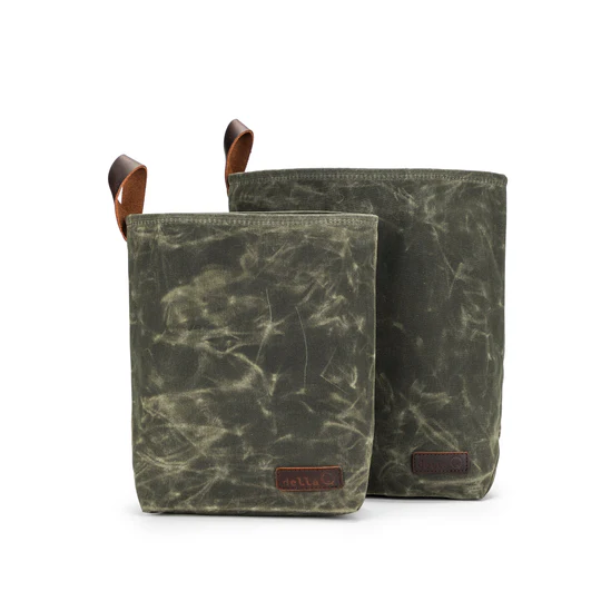 Della Q Canvas Knit Sacks